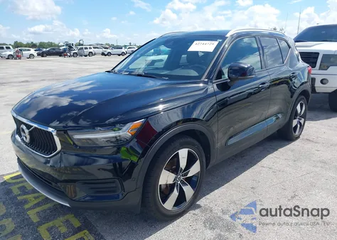 2019 Volvo Xc40 T5 Momentum/T5 R-Design z USA, uszkodzony, nr VIN YV4162XZ3K2009069